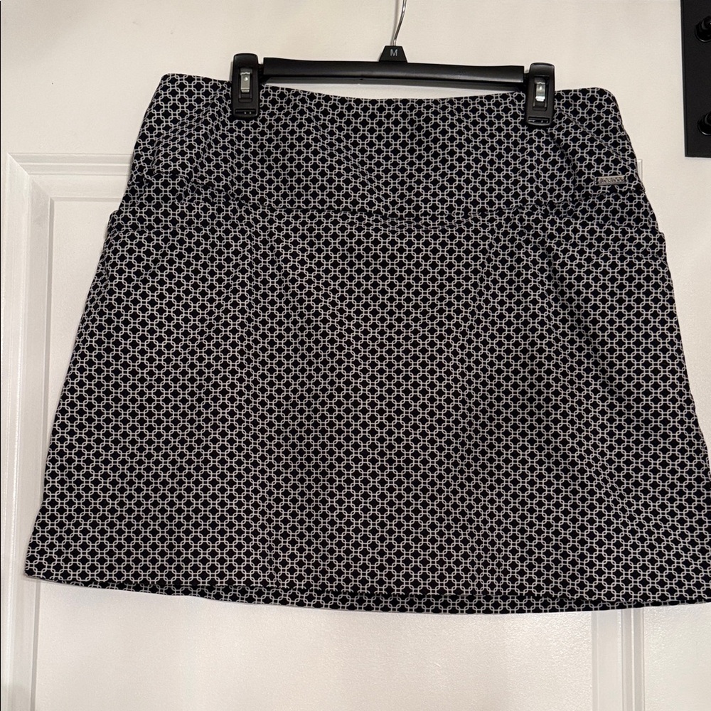 Womens Black and White Patterned A-Line Athletic Skirt